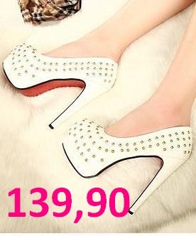 Scarpin Branco c/ Tachinhas