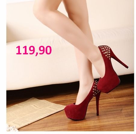 Scarpin com Tachinhas