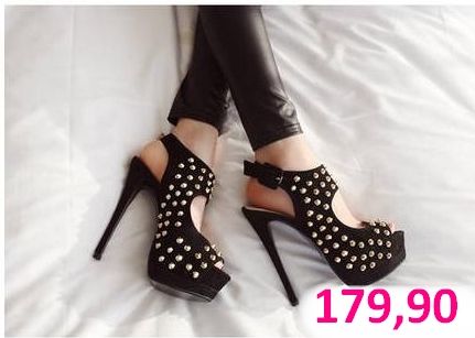 Sandália com Spikes